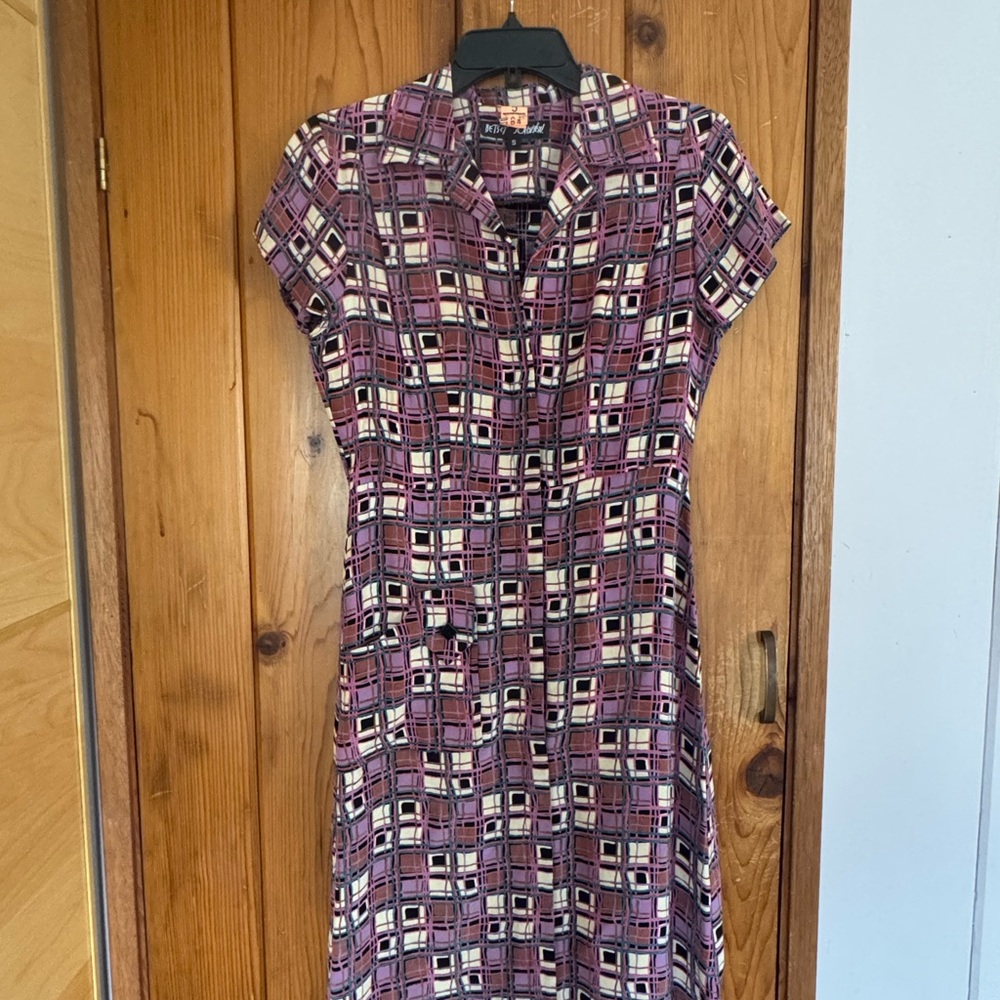 Vintage Betsey Johnson dress. 1990’s size small. Graphic, geometric print. 😍